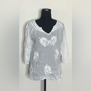VioletRuby- White Embroidered Women's Top Size M